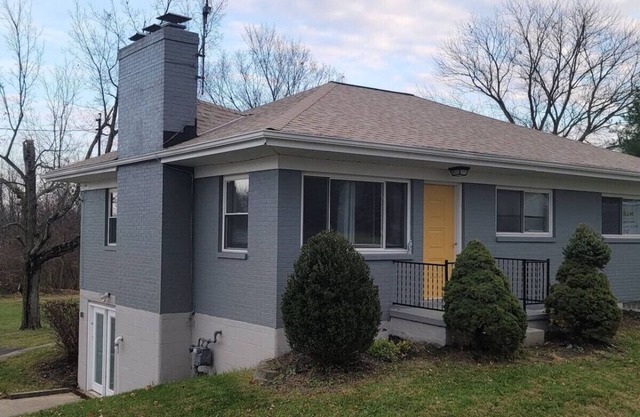 2 Homes for large group/Hot Tub & Close to all