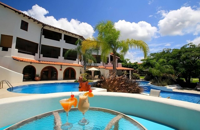 2 Large Units with Kitchenettes! FREE Parking! Short Drive to Mahogany Bay!