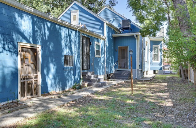2 Mi to French Quarter: Walkable Nola Home