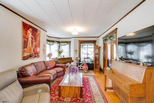 2 Mi to Minnesota River Family Home Near Fishing!