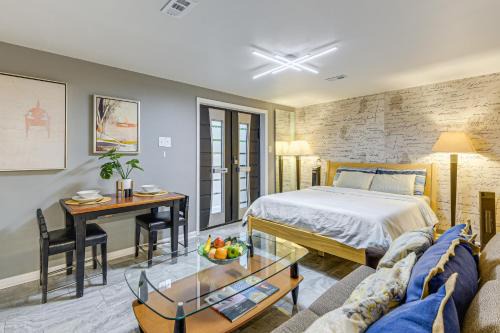 2 Mi to Shops and Eateries Columbia Condo with Patio