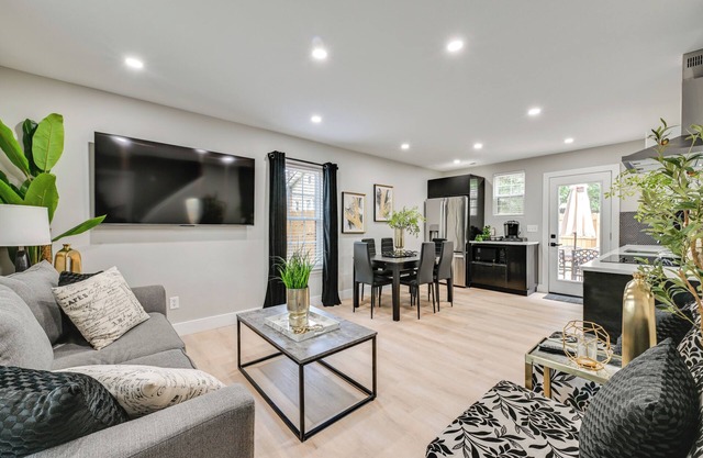 2 Mi to Uptown Charlotte: Family Home w/Game Room