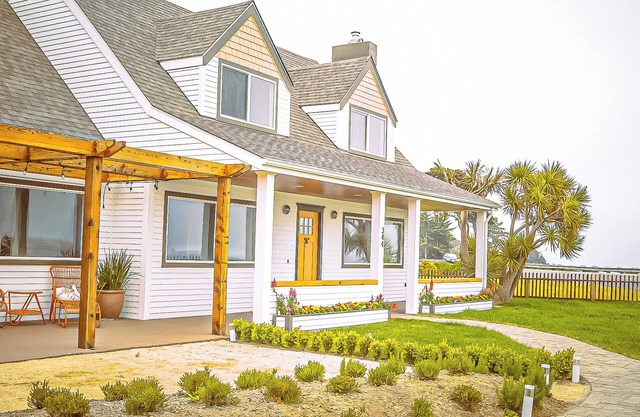 2 Ocean view Houses in 1:"Scopa" + "Seasong"
