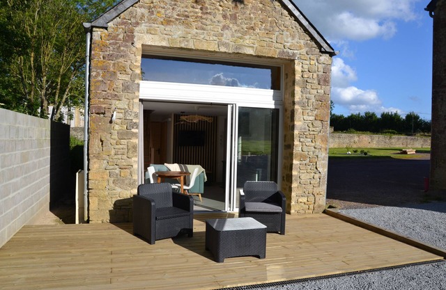 2-person cocoon gîte in the heart of nature, very bright, 15 minutes from UTAH BEACH