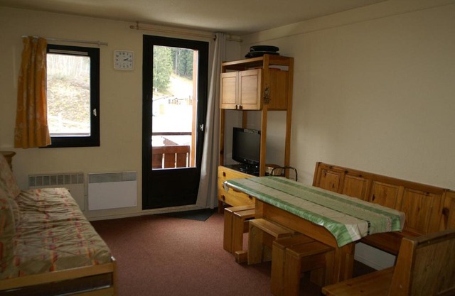 2 pièces cabine au pied des pistes avec balcon et casier à skis - FR-1-557-65