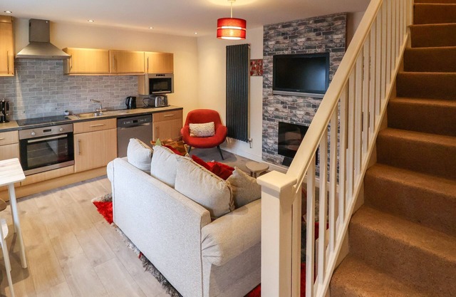 2 Stoneleigh Cottage