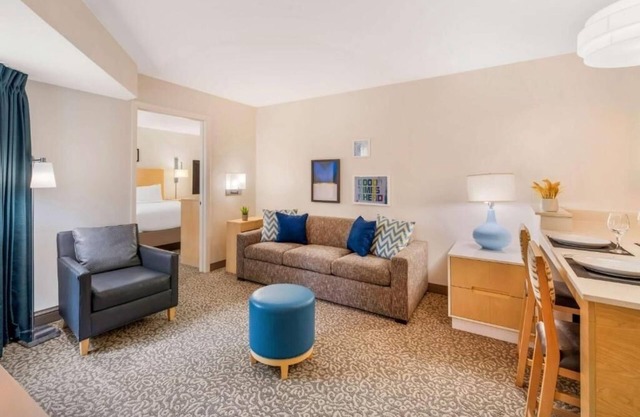 2 Suites with Full Kitchen Near Carowinds Amusement Perfect for Long Vacations