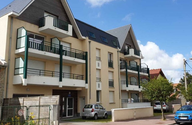 2 to 4 person apartment near the sea