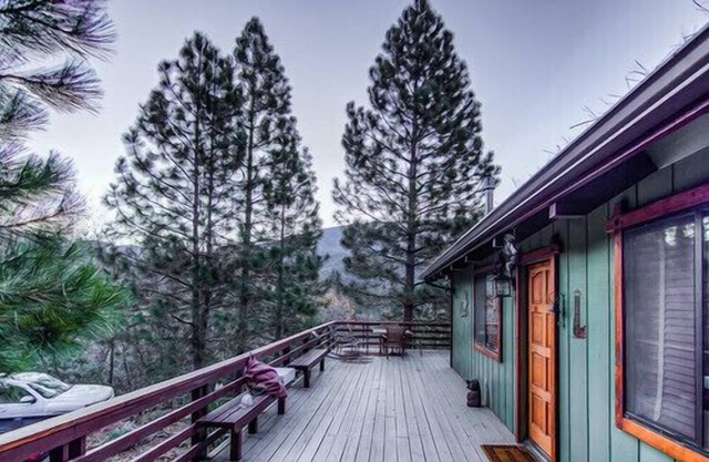 2 Units Close to Levi Jackson Wilderness Road State Park! with Free Parking!