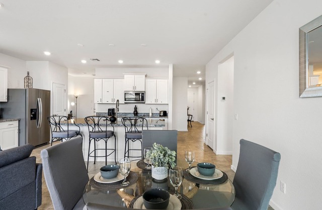 20% OFF Fall & Winter Special In Beautiful AZ At This Newer Built Spacious Home