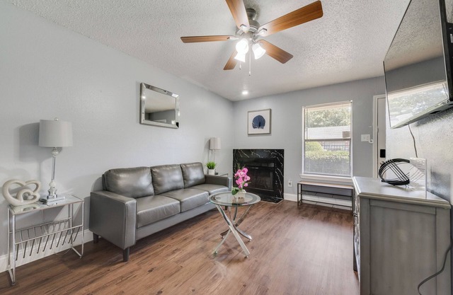 20% Off Townhome 1BD/1BA HWY161/183 DFW Air I843