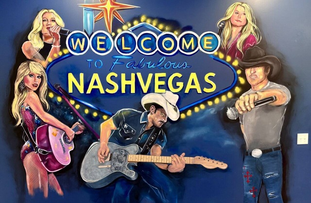 20 Person Nashville NashVegas Hangout with 20 Beds