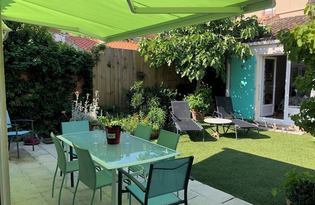 200m from the sea, Oléron single-storey house charm, comfort, garden, sun