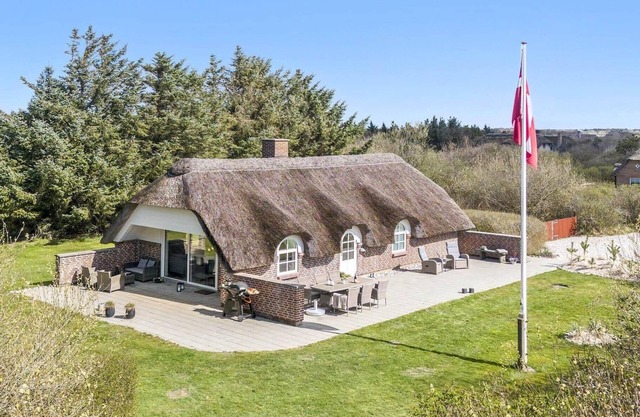 20208 Ulfborg - Fyrrebakken 1