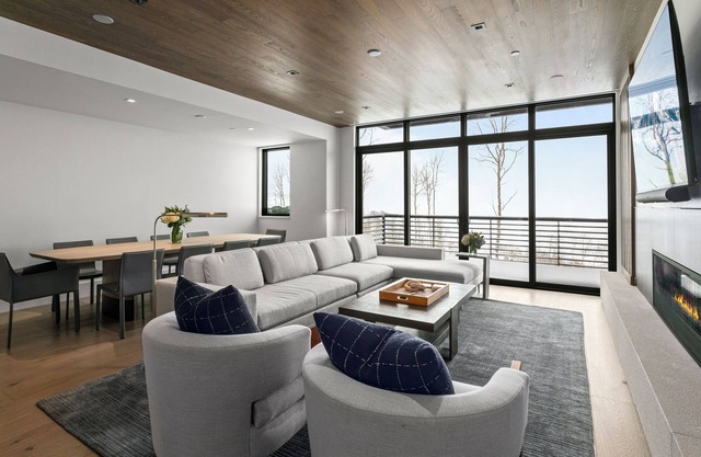 203 - Three Bedroom Deluxe Argent
