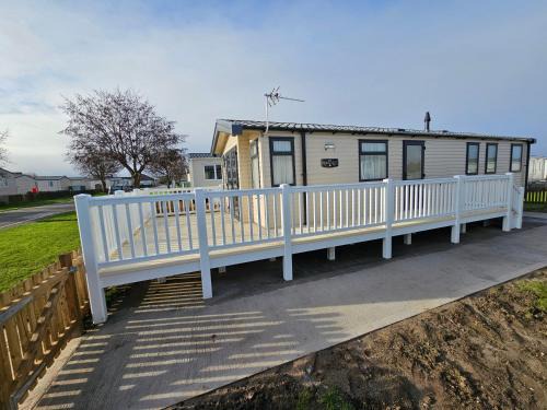 208 Holiday Resort Unity Brean 6 berth Passes optional No pets
