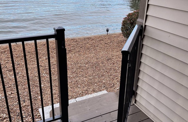 21.5 Mile Marker, Great view of the main channel from back deck!