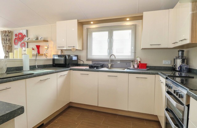 21 Norman Drive Lodge