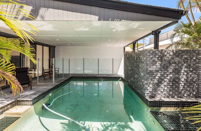 22 Seaview Terrace Moffat Beach