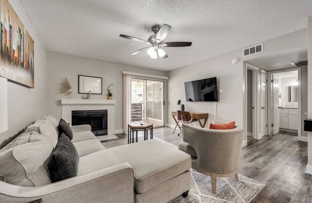 25% off 1st Flr Fully Upgraded 1BD DFW South - Irving