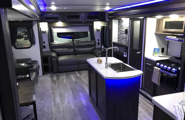 26FT CAMPER IN THE BEST FISHING/HUNTING SECRET IN SC