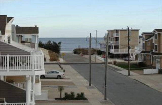 29 75th Street, Unit:East