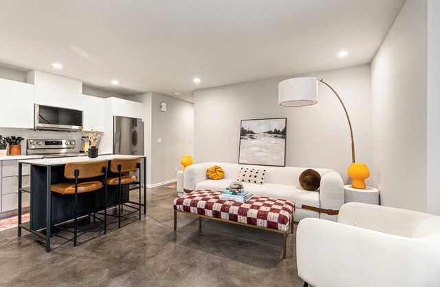 2BR/2BA in the Heart of Ballard