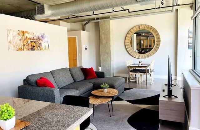 2BR/2BA Luxury LoDo Loft in Downtown Denver
