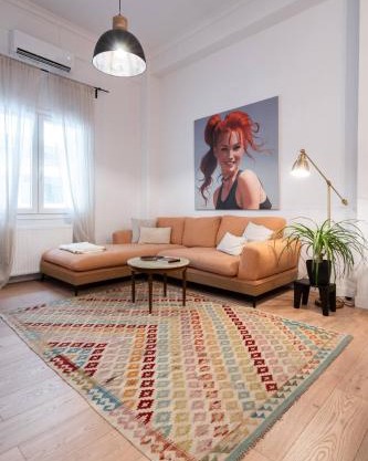 2BR Apt Private Backyard with Washer & Dryer