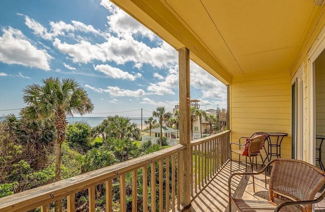 2BR * Beachfront * Oceanview