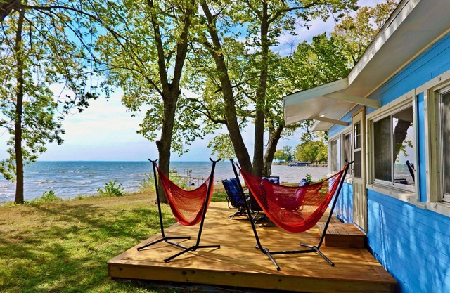 2BR Cabin on Lake w/Beach, Boat Dock in Protected Channel, & 74ft Viewing Dock