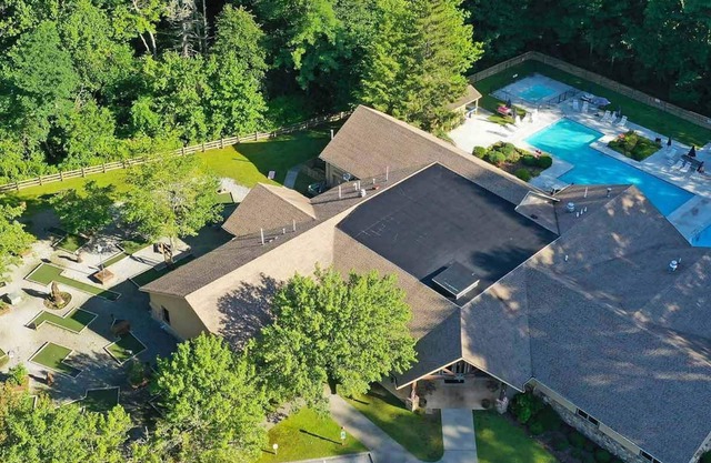 2br Condo w/Golf, Boating, Skiing, Family Fun!