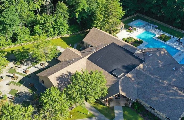 2br Condo w/Golf, Boating, Skiing, Family Fun!