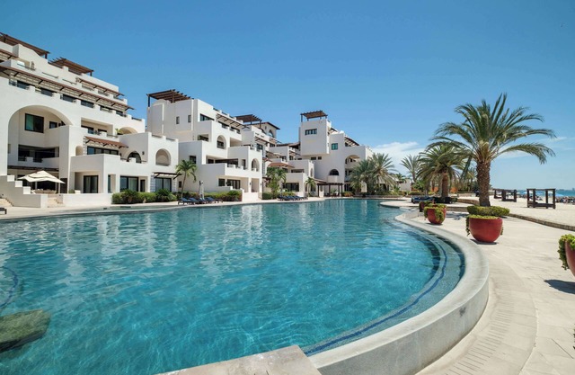 2BR Ocean View Summar