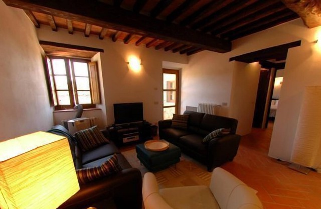 2BR Villa Apartment In Heart Of Chianti W/Optional Vespa Scooters