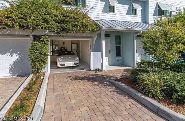 3 2 1/2 Bath Townhome Resort! -10 min to Cocoa Bch Boat/paddle board rentals!