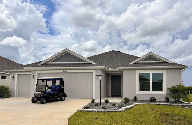 3/2 in The Village of Lake Denham