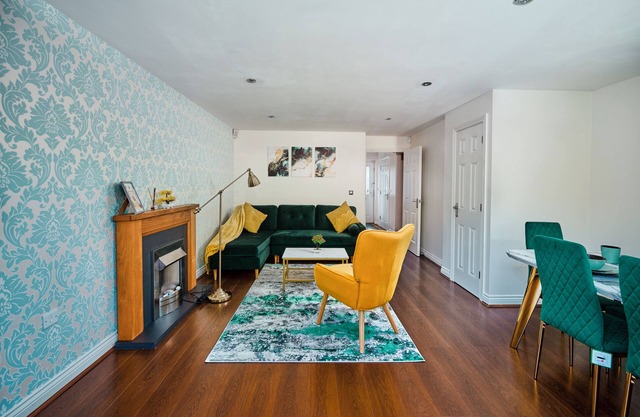 3 Bed House in Hayes & Heathrow