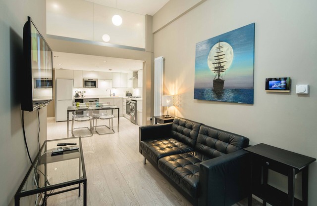 3-Bed Opposite Museum/10 min from Harrods