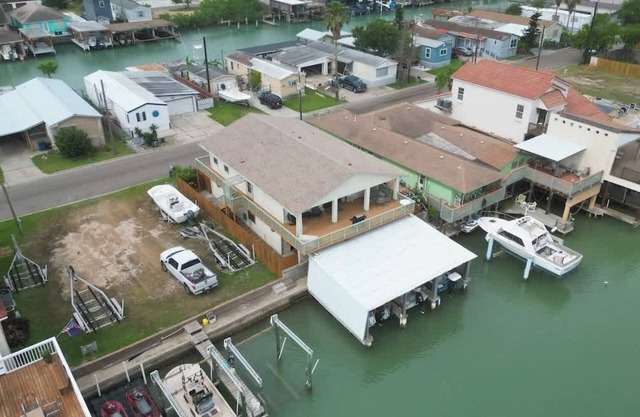 3 bedr Home *Waterfront & Boat Slip * Deck * BBQ