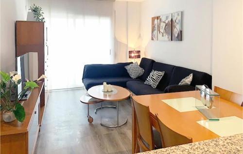 3 Bedroom Cozy Apartment In La Ràpita