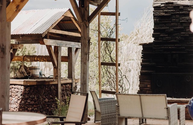 3 Bedroom, 2 Bath, Wifi, Tv, Wash And Dryer, Kitchen Stocked, Linens And Laundry