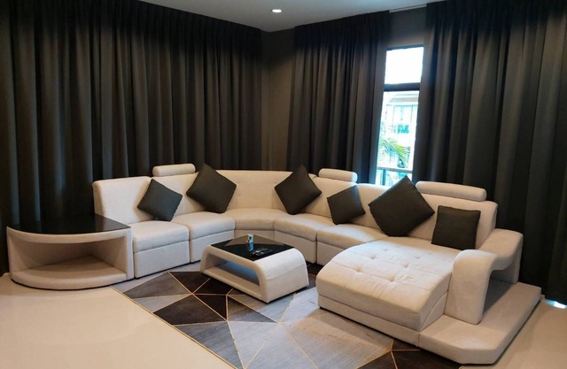 3 bedroom , 4 bathroom