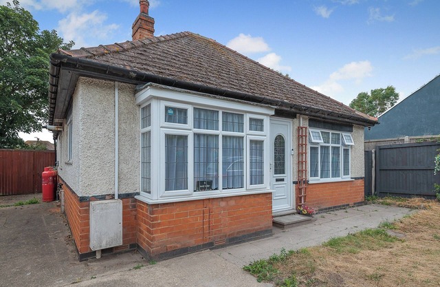 3 bedroom accommodation in Chapel St Leonards