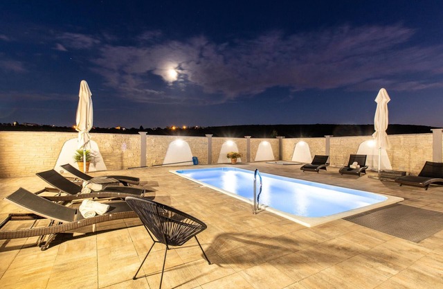 3 bedroom accommodation in Sveti Filip i Jakov