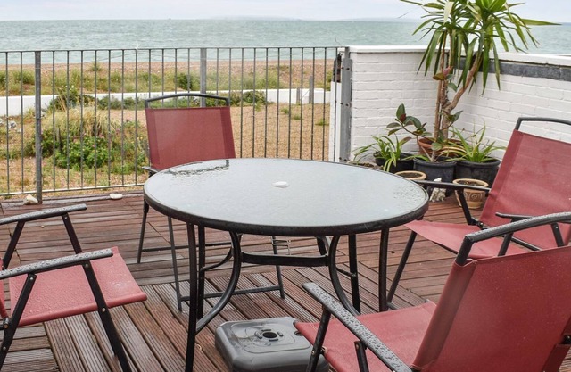 3 bedroom accommodation in Hayling Island