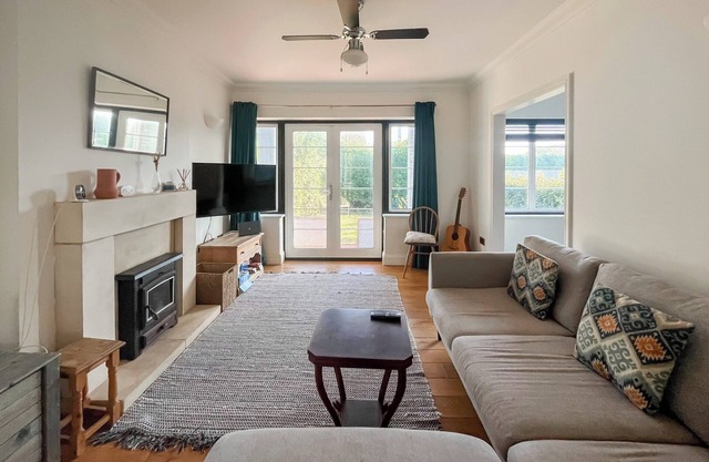 3 bedroom accommodation in Hayling Island