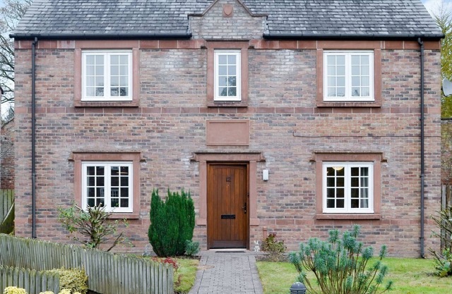 3 bedroom accommodation in Warwick Bridge, near Carlisle