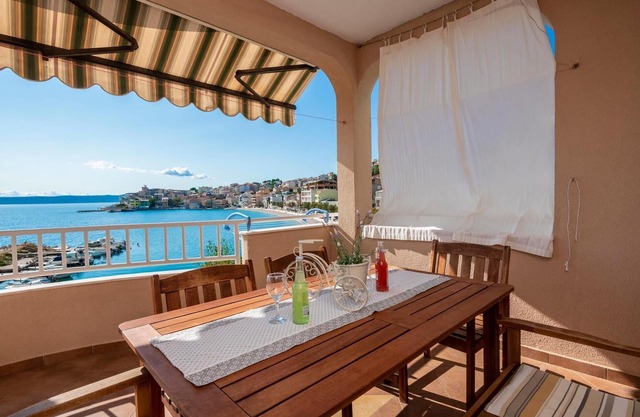 3 bedroom amazing apartment in Igrane