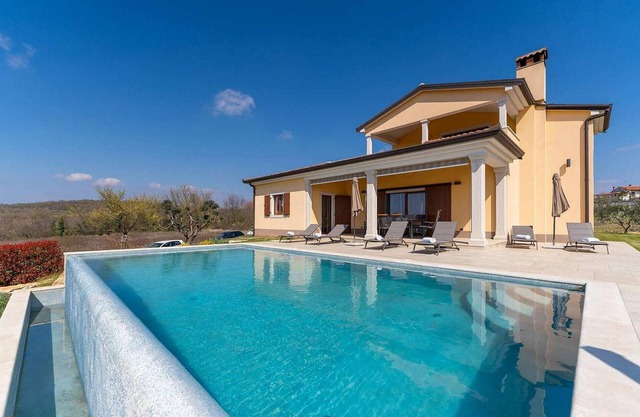 3 bedroom amazing home in Visnjan